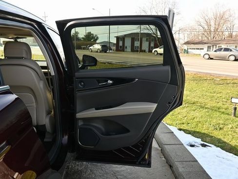 Used 2023 Lincoln Nautilus Reserve w/ Equipment Group 201A image 20