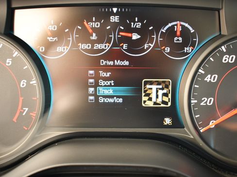 Used 2018 Chevrolet Camaro SS RWD image 20