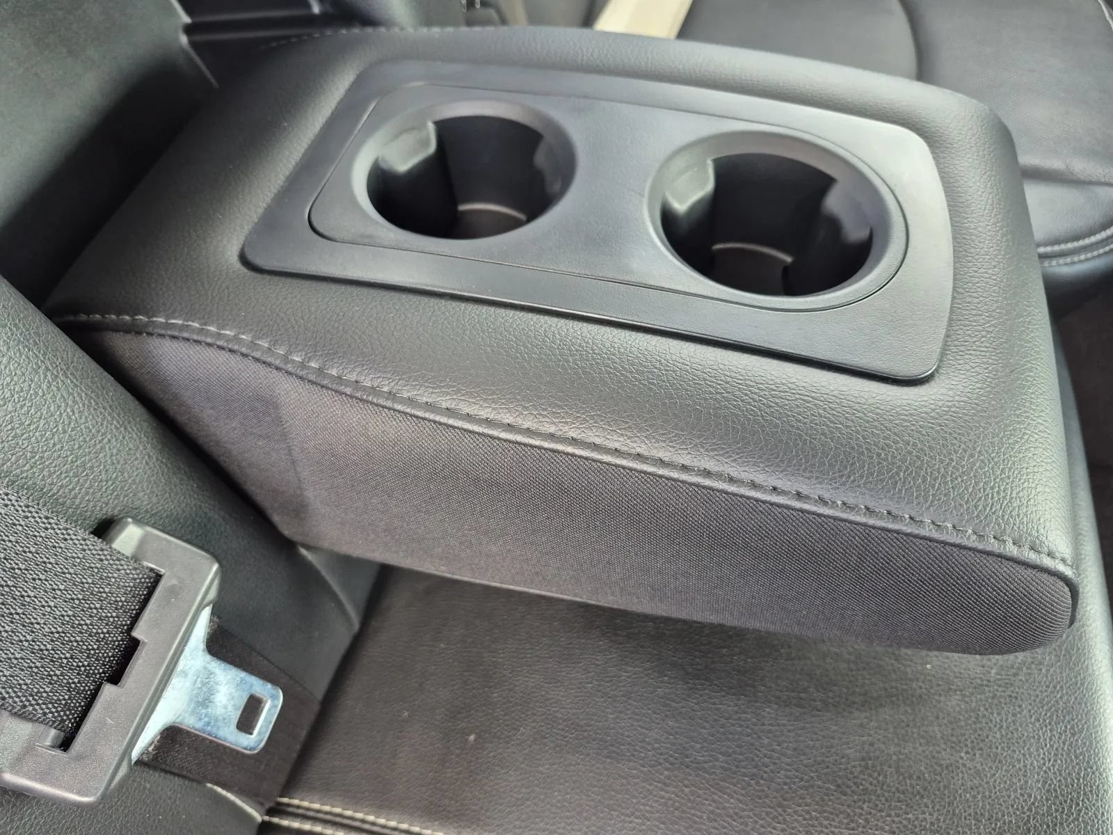 Used 2014 RAM 1500 Laramie RWD image 21