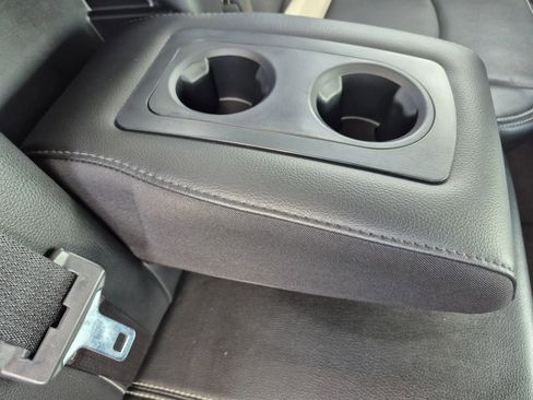 Used 2014 RAM 1500 Laramie RWD image 21