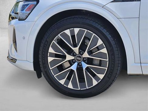 Certified 2024 Audi Q8 e-tron Prestige w/ Prestige Package AWD/4WD image 9