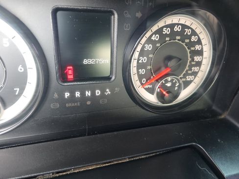 Used 2018 RAM 1500 Tradesman w/ Chrome Appearance Group image 11