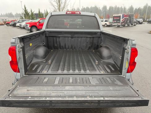 Used 2018 Toyota Tundra Limited image 29