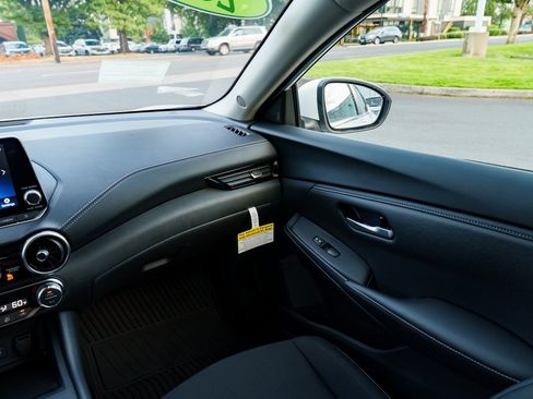 New 2025 Nissan Sentra SV w/ All-Weather Package image 9