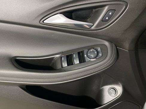 Used 2023 Buick Encore GX Select w/ Sport Touring Package FWD image 13