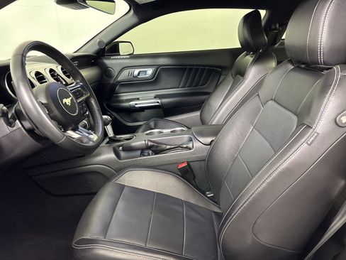 Used 2021 Ford Mustang GT Premium w/ Black Accent Package RWD image 5