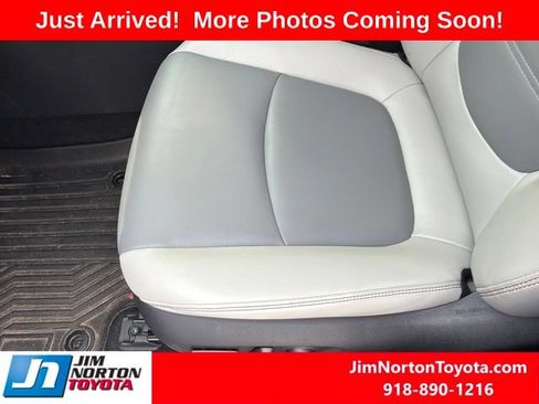 Used 2024 Toyota RAV4 XLE Premium AWD/4WD image 10