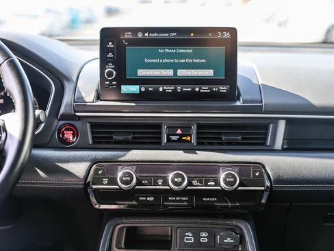 Certified 2025 Honda Pilot EX-L image 3