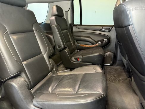 Used 2018 Chevrolet Suburban Premier AWD/4WD image 31