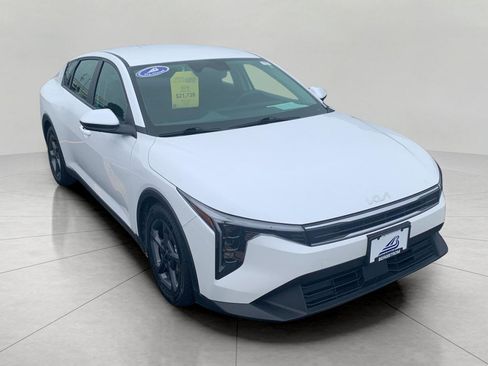 Used 2025 Kia K4 FWD image 1