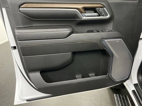 Certified 2024 Chevrolet Silverado 2500 High Country w/ High Country Premium Package AWD/4WD image 22