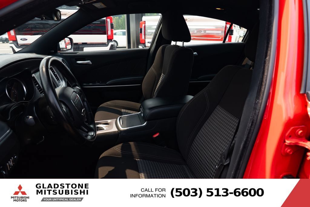 Used 2023 Dodge Charger SXT RWD image 19