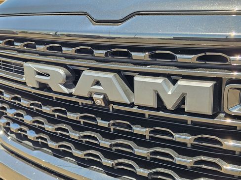 Used 2025 RAM 1500 Limited AWD/4WD image 11