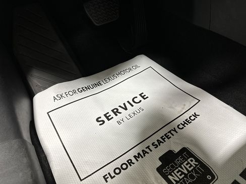 Used 2024 Lexus RX 350 Premium w/ Accessory Package (Z1) image 17