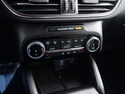 Certified 2022 Ford Escape Titanium w/ Titanium Premium Package image 11