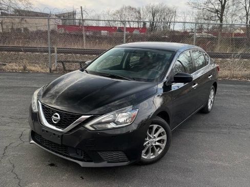 Used 2019 Nissan Sentra SV image 1