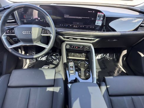 Used 2025 Audi Q5 Premium w/ Premium Plus AWD/4WD image 24