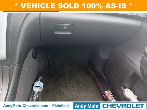 Used 2011 Chevrolet Traverse LT image 22