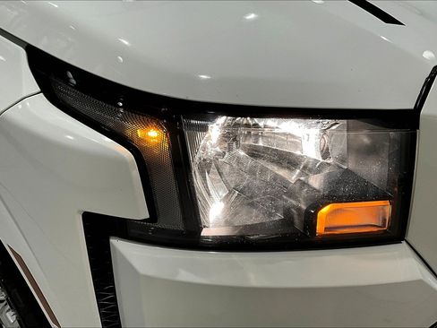 Used 2022 Nissan Frontier SV AWD/4WD image 33