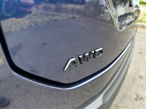 Used 2025 Honda Pilot Sport image 33