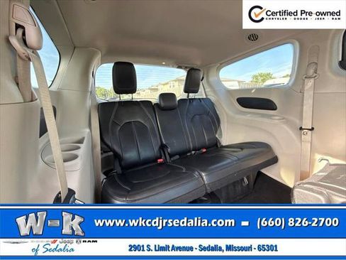 Certified 2023 Chrysler Pacifica Touring-L FWD image 29