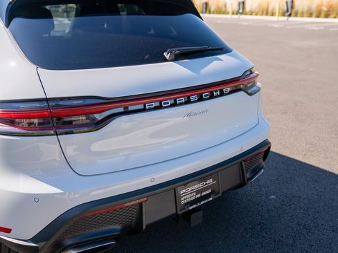 Certified 2026 Porsche Macan AWD/4WD image 30
