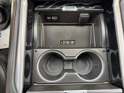 Used 2024 GMC Yukon Denali image 30