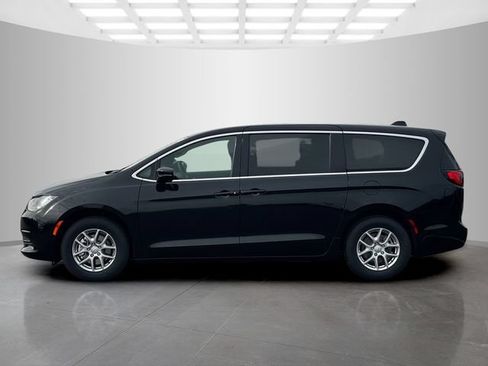 New 2026 Chrysler Voyager LX FWD image 4