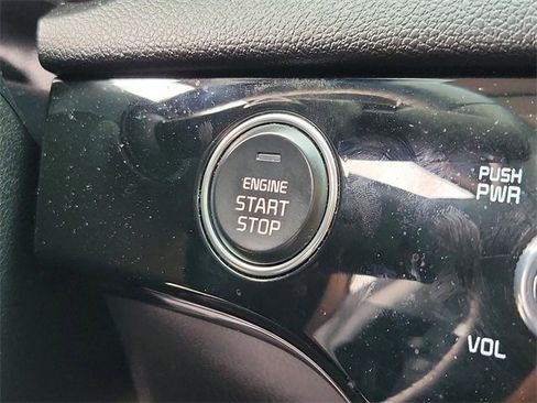 Used 2022 Kia Sportage EX w/ EX Technology Package image 26
