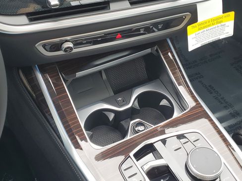 New 2026 BMW X7 xDrive40i w/ Climate Comfort Package image 19