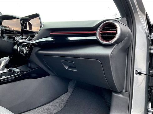 New 2026 Chevrolet Trax RS w/ Sunroof Package FWD image 27