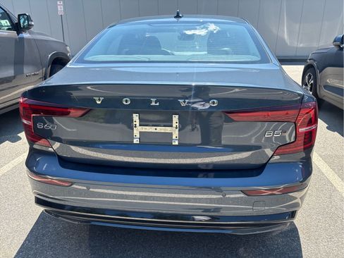 Used 2024 Volvo S60 B5 Core w/ Climate Package AWD/4WD image 3