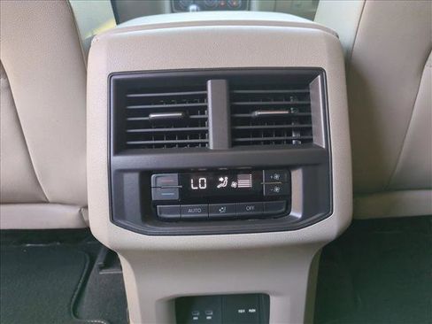 Used 2022 Volkswagen Atlas SE w/ Black Wheel Package image 16