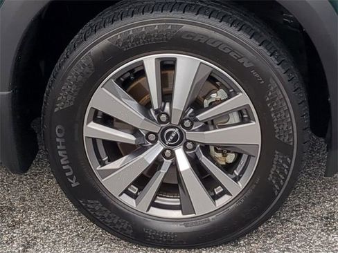 Used 2022 Nissan Pathfinder SL image 11