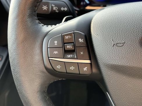 Certified 2020 Ford Escape Titanium AWD/4WD image 29