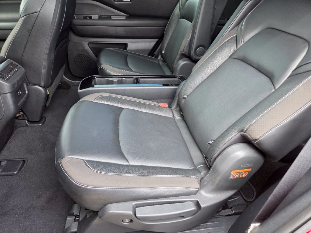 Used 2023 Nissan Pathfinder SL w/ SL Premium Package FWD image 25