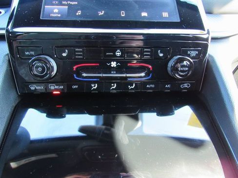 Used 2024 Jeep Grand Cherokee Altitude image 15