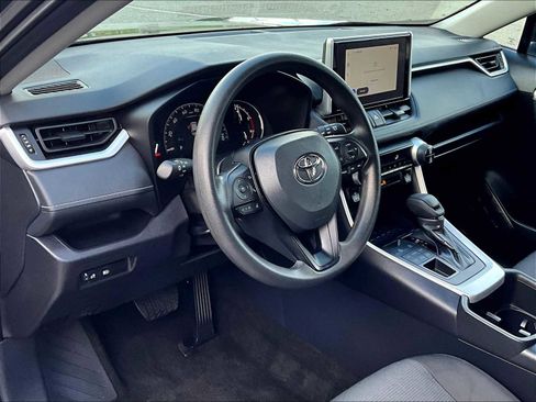 Used 2025 Toyota RAV4 XLE image 8