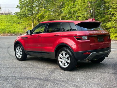 Used 2017 Land Rover Range Rover Evoque SE AWD/4WD image 6