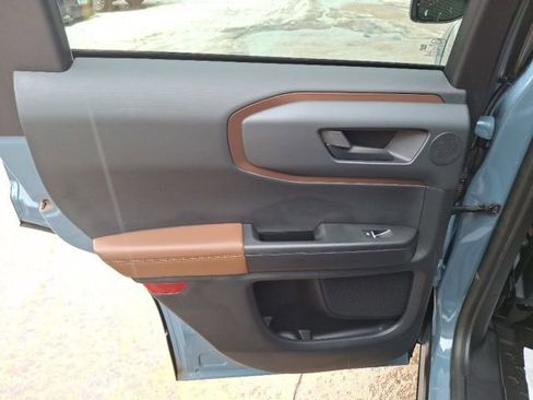 Used 2024 Ford Bronco Sport Outer Banks w/ Tech Package image 9