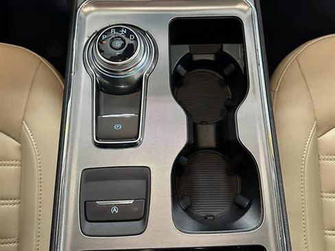 Used 2022 Ford Edge SEL w/ Convenience Package image 24