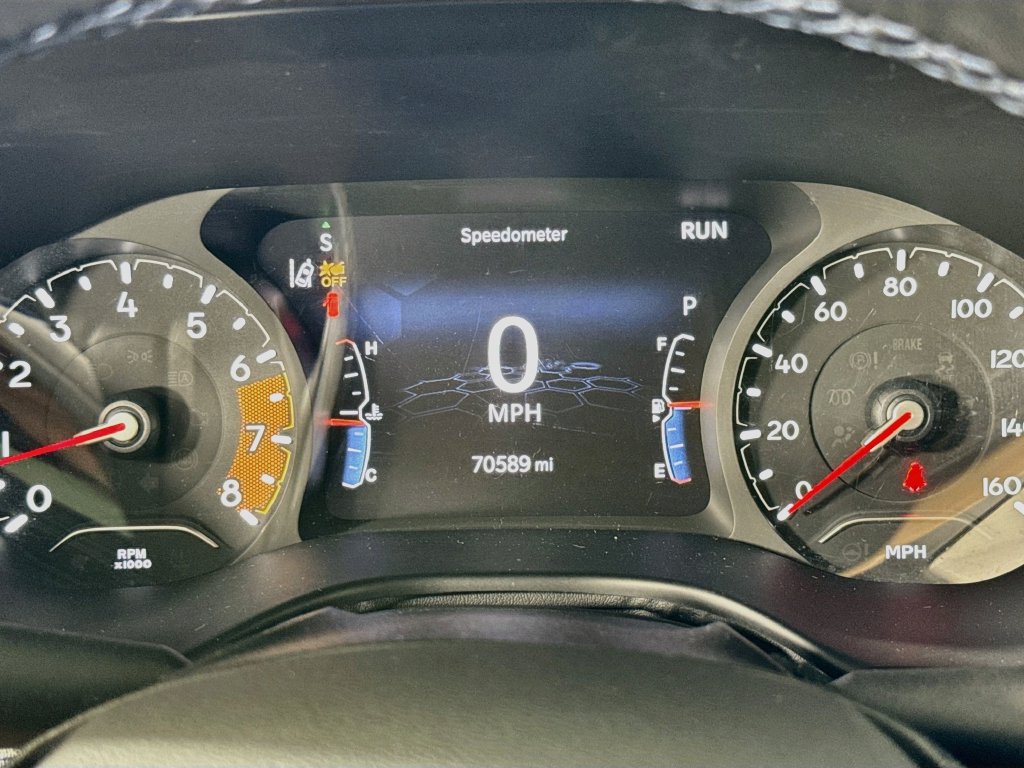 Used 2022 Jeep Compass Latitude w/ Sun and Sound Group AWD/4WD image 12