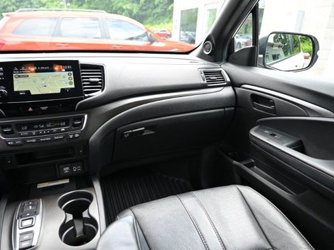 Used 2022 Honda Pilot TrailSport image 15