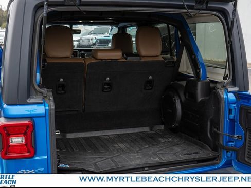 Used 2021 Jeep Wrangler Unlimited Sahara image 31