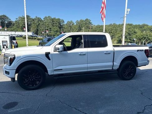 Used 2025 Ford F150 Lariat w/ Equipment Group 502A High AWD/4WD image 8