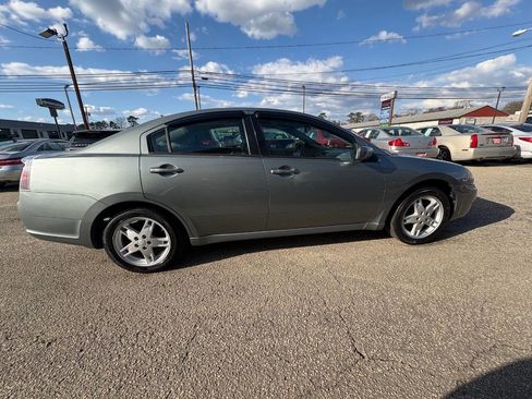 Used 2007 Mitsubishi Galant ES image 9