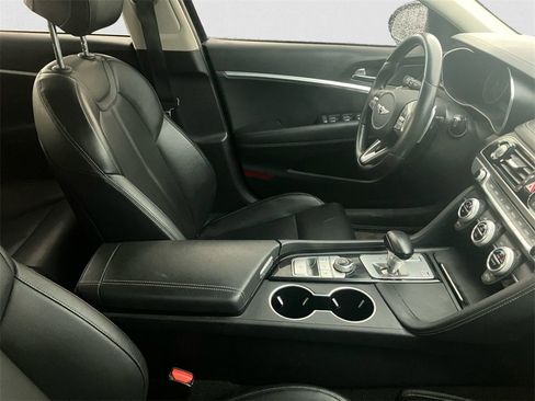 Used 2020 Genesis G70 2.0T image 10