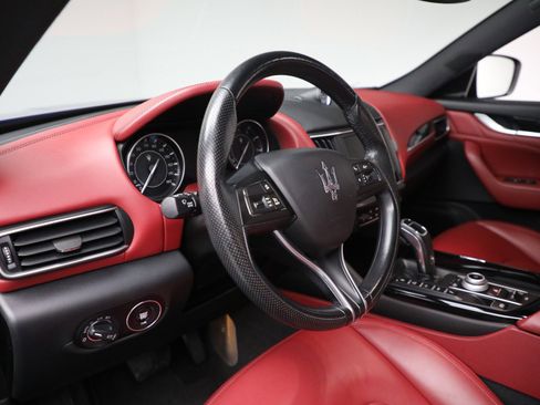 Certified 2022 Maserati Levante GT image 13