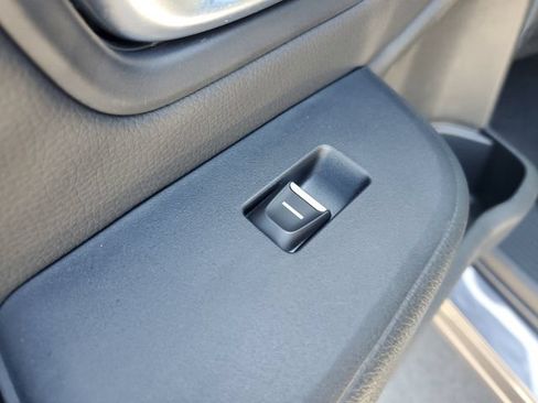 Certified 2025 Honda Pilot Black Edition image 18