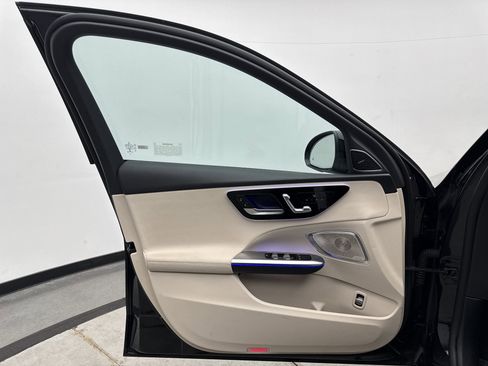 Used 2022 Mercedes-Benz C 300 4MATIC Sedan image 9